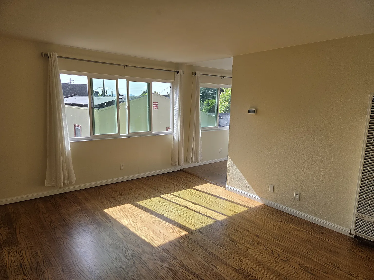 2 bed, 650 sqft, $2,500 — Photo 1