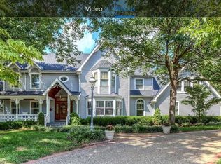 1727 Stone Ridge Trails Dr, Saint Louis, MO 63122