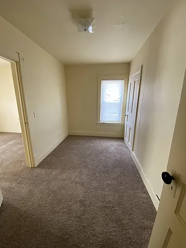 557 Lafayette Ave Photo 1
