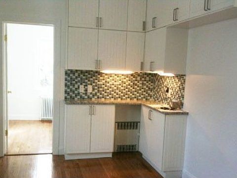 3rd image of 1073 Mora Pl