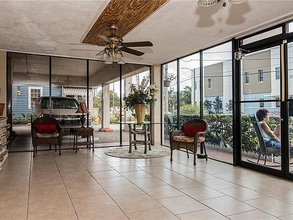3rd image of 841 4th Ave N APT 63