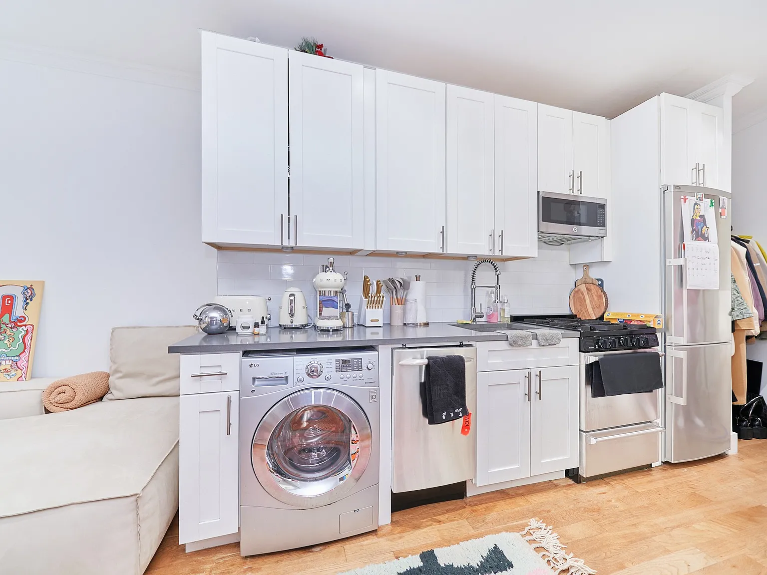 410 East 64th Street — Photo 4