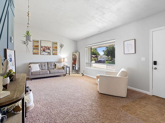 5th image of 4704 E Robin Ct