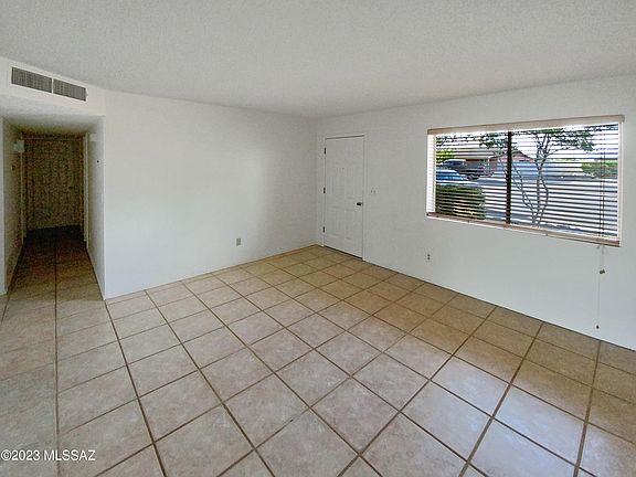 3rd image of 15752 N Twin Lakes Dr
