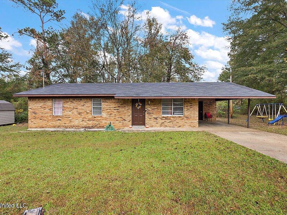 1st image of 1006 Charles Howard Dr