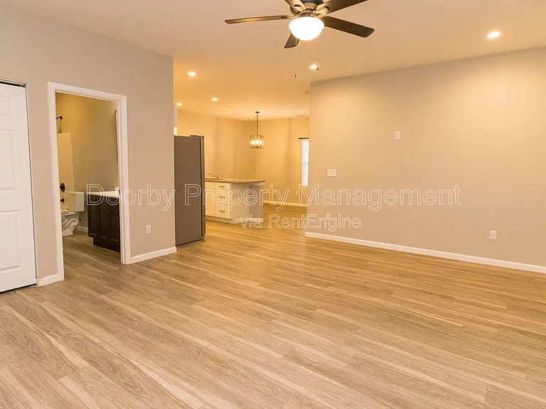18 Michigan Ln #3 — Photo 6