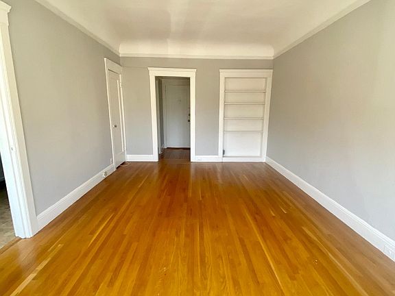 5th image of 3565 Fillmore St APT 201