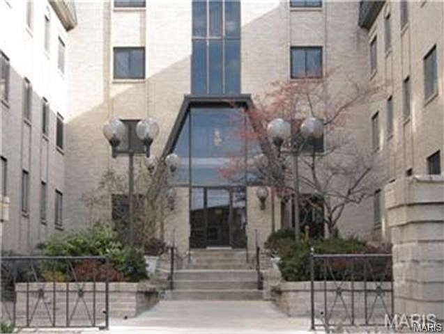 2nd image of 4355 Maryland Ave APT 429