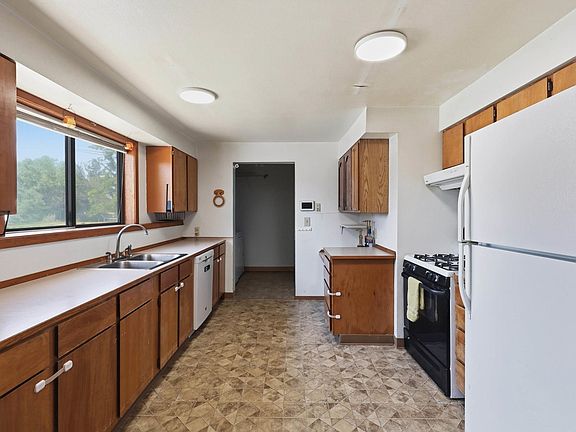 5th image of 2803 E Central Ave