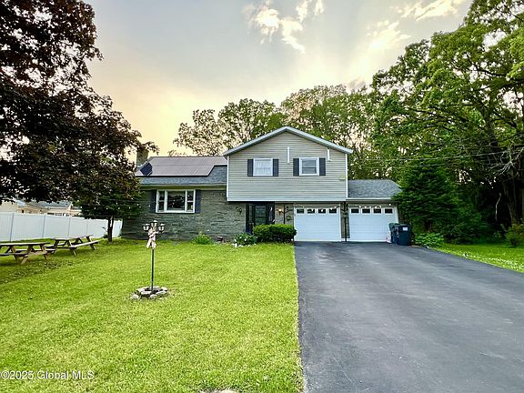 2nd image of 3 Wildwood Ave