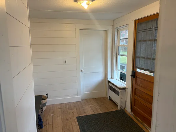 13 Center St, Rangeley, ME 04970