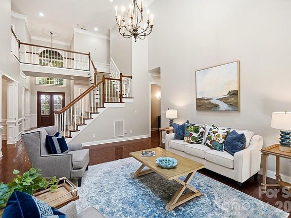 5th image of 3529 Mountain Cove Dr