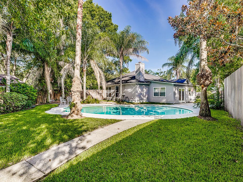1st image of 4879 Victoria Chase Ct
