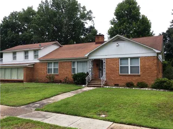 2858 Thornhill Dr, Mobile, AL 36606