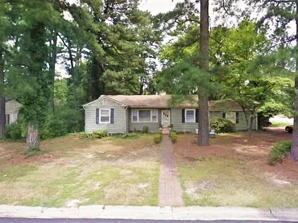 5900 W Club Ln, Richmond, VA 23226