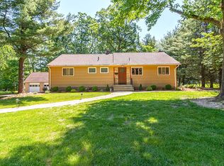 15 Cliffside Dr, Livingston, NJ 07039