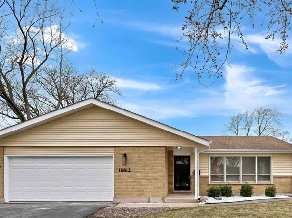18812 Castle Rd, Homewood, IL 60430
