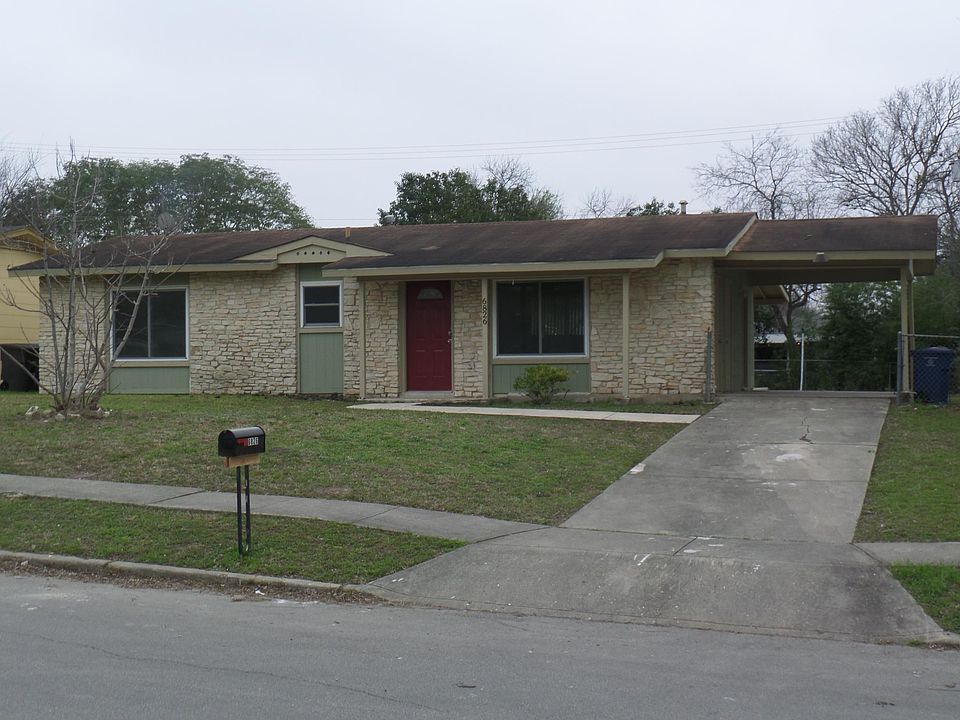 1st image of 6826 Martinique Dr