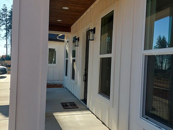 4th image of 1233 Cindy Ln