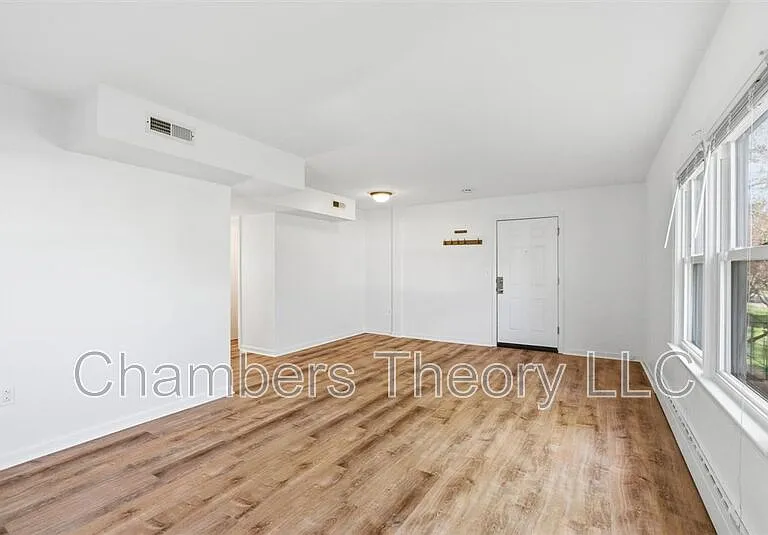 130 S 29th St #2 — Photo 4