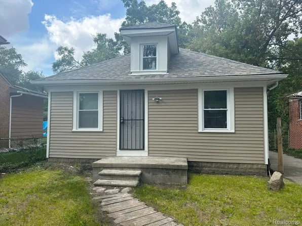 16541 W Parkway St, Detroit, MI 48219