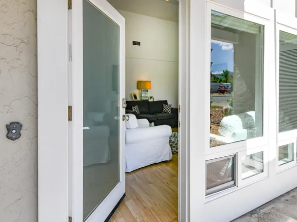 922 Mariposa Lane, St. Helena, CA 94574