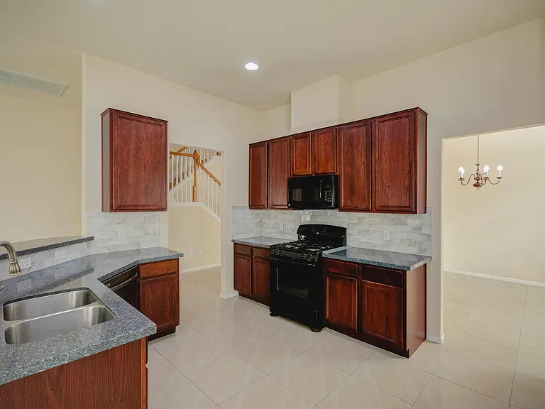 15115 Russet Bend Ln — Photo 25
