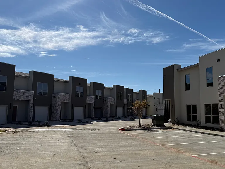 The Grove at Del Mar — Photo 10