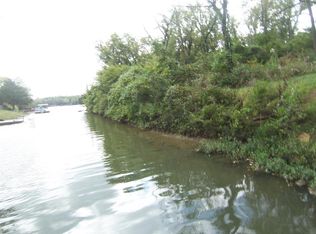 325 W Sugar Lake Dr, Mound City, KS 66056