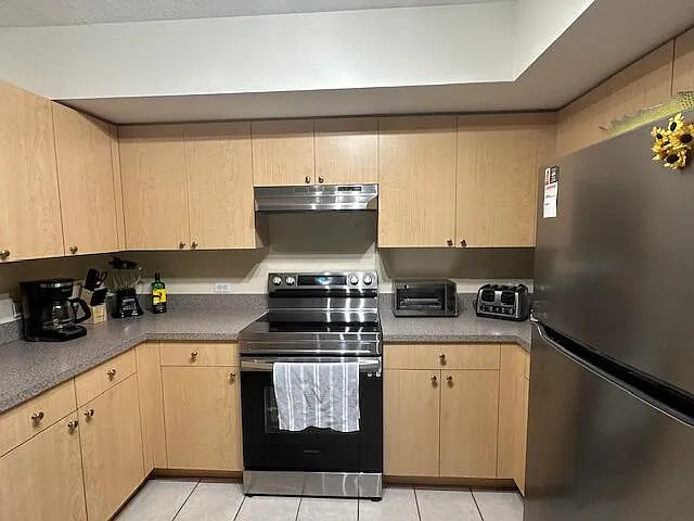 615 Villa Cir — Photo 45