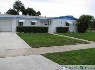 805 W Jasmine Dr, Lake Park, FL 33403