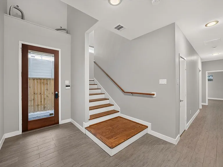 6016 Truro St — Photo 5