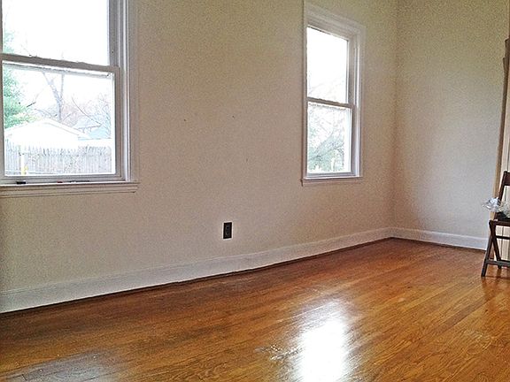3rd image of 7726 Folk Ave