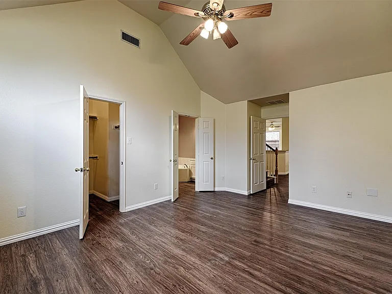 3912 Releigh Ct — Photo 12