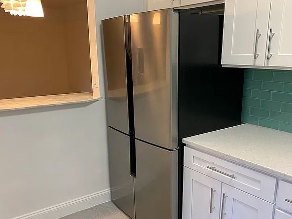 3rd image of 41-42 42nd St #3J