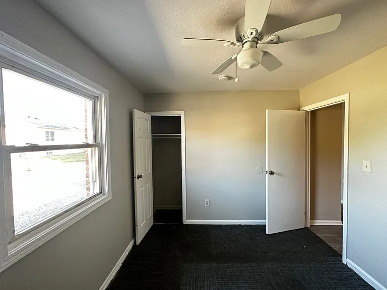 304 S Highland Ave — Photo 7