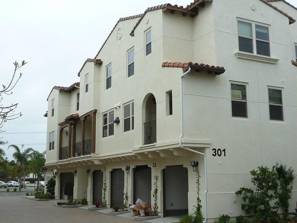 Corner Unit