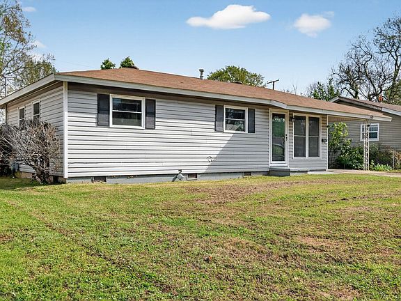 3rd image of 505 E Bethany Rd