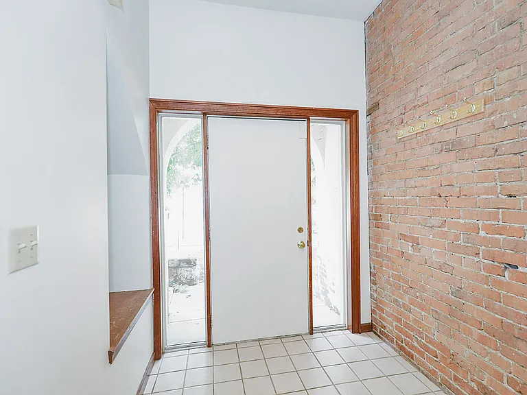 Barr Terrace Apartments — Photo 16