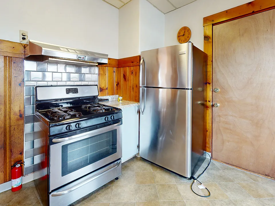 24 Mayberry Ave #4