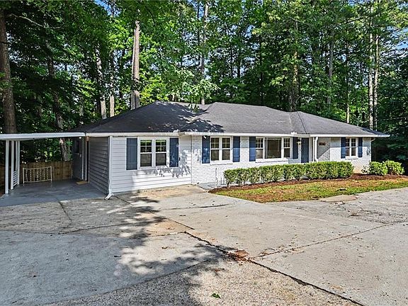 3rd image of 924 Valley Brook Rd