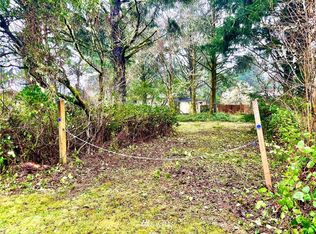 214 S Oar Loop SW, Ocean Shores, WA 98569