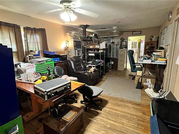 4th image of 613 S Park Ave
