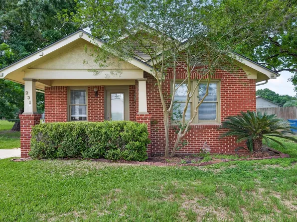 231 Lakeview Dr, Sugar Land, TX 77498
