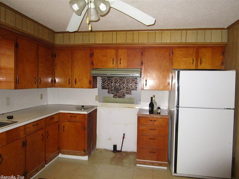 2nd image of 13700 Royal Oaks Dr