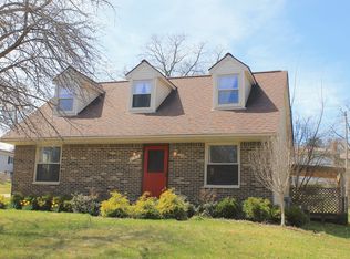 251 Valley Dr, Ypsilanti, MI