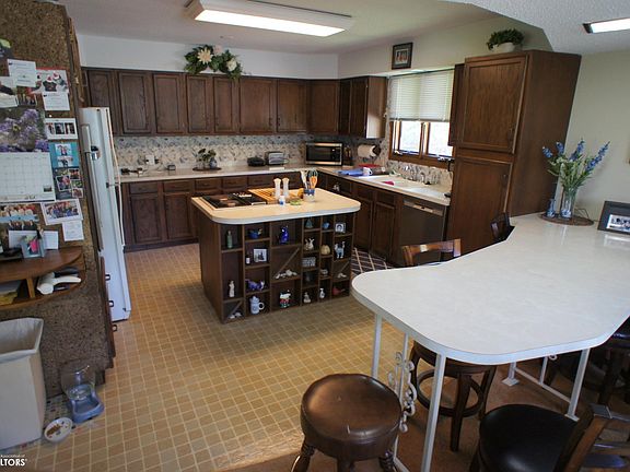 3rd image of 2615 Timberlane Trl