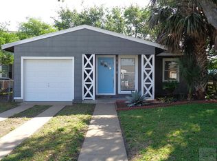 2010 Neumann Dr, Galveston, TX 77551