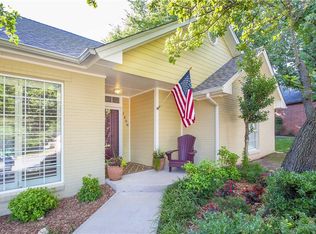 1408 Woodbury Cir, Edmond, OK 73034