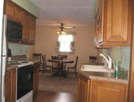 4th image of 2727 W 40th St